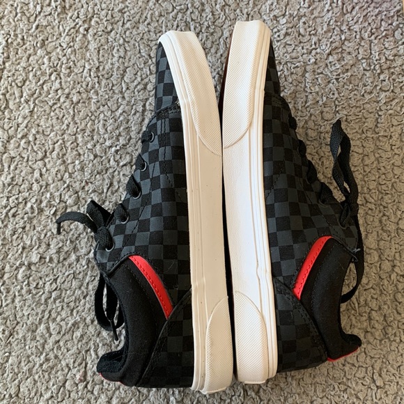 Vans Sneakers - Picture 2 of 8